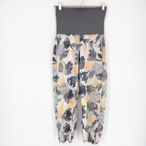 Lululemon Om Pant Mini Art Pop White Multi /Slate Size 4